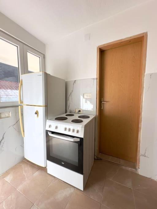 Sunny Balconies Apartments Skadar Lake Virpazar Exterior photo